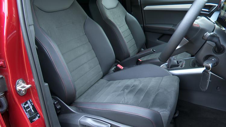 arona_hatchback_104788.jpg - 1.0 TSI S 5dr