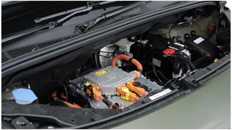 berlingo_estate_diesel_111664.jpg - 1.5 BlueHDi 100 Plus XL 5dr [7 Seat/WAV]