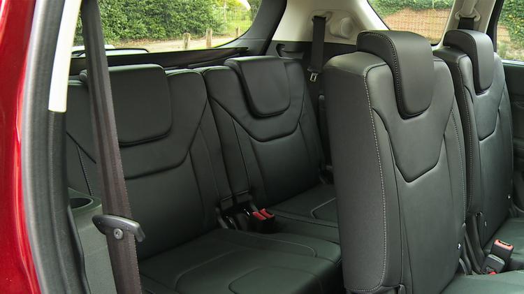 s_max_estate_103344.jpg - 2.5 FHEV 190 ST-Line 5dr CVT