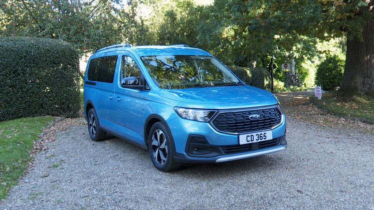 tourneo_connect_estate_diesel_106509.jpg - 2.0 EcoBlue Titanium 5dr Auto