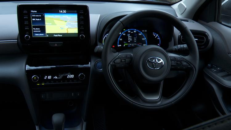 yaris_cross_estate_104137.jpg - 1.5 Hybrid 130 Premiere Edition AWD 5dr CVT