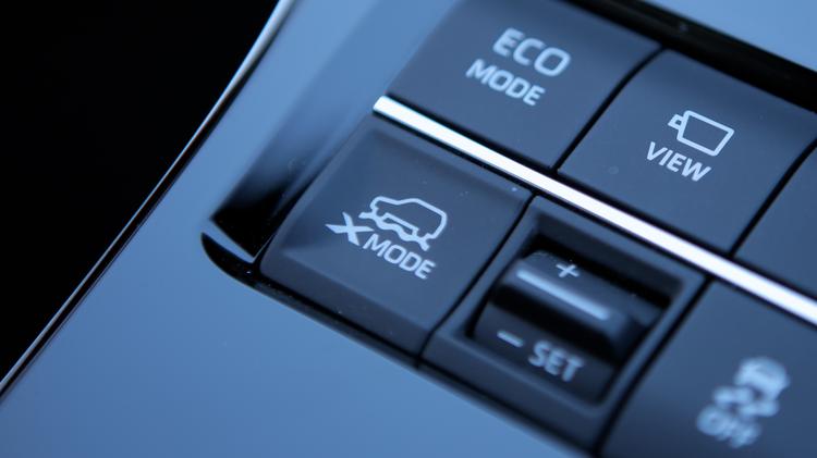 bz4x_electric_hatchback_106279.jpg - 160kW Motion 71.4kWh 5dr Auto AWD 11kW Pan/Bi-tone