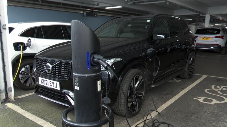 xc90_estate_70773.jpg - 2.0 T8 [455] RC PHEV Core Bright 5dr AWD Gtron