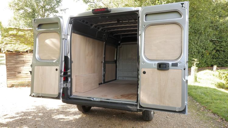 boxer_335_l2_diesel_59747.jpg - 2.2 BlueHDi 140 H2 Van Professional