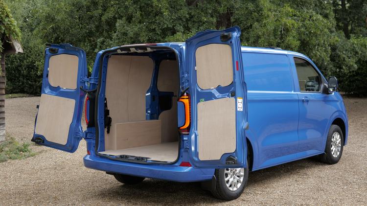 transporter_shuttle_t32_swb_diesel_63583.jpg - 2.0 TDI 170PS Minibus Style Auto