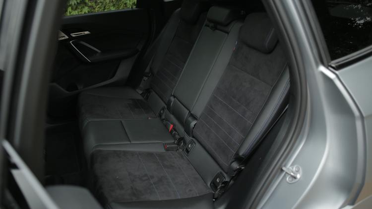 ix2_electric_hatchback_111278.jpg - 230kW xDrive30 Shadow Ed 65kWh 5dr Auto Tech+/22kW