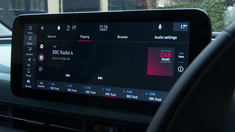 500_electric_hatchback_special_editions_105666.jpg - 70kW Red 24kWh 3dr Auto