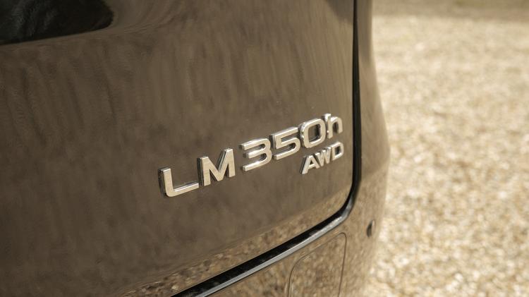 lm_estate_110400.jpg - 350h 2.5 Takumi 5dr E-CVT [4 Seat]