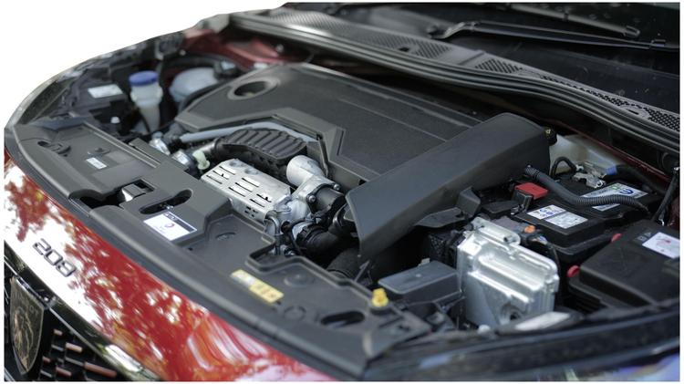 208_hatchback_special_editions_114782.jpg - 1.2 PureTech 100 Style 5dr