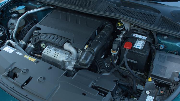 408_fastback_107842.jpg - 1.6 Plug-in Hybrid 225 GT 5dr e-EAT8