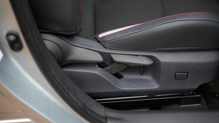 corolla_hatchback_107986.jpg - 2.0 Hybrid GR Sport 5dr CVT [Bi-tone]