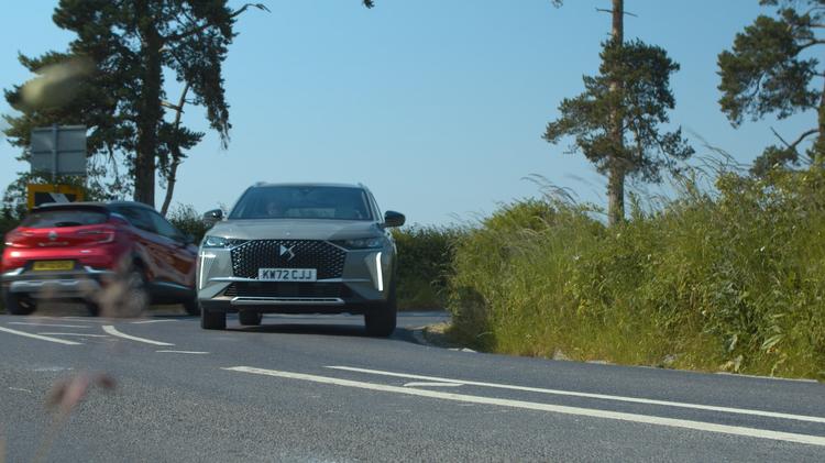 ds_7_hatchback_107796.jpg - 1.6 E-TENSE 4X4 Rivoli 5dr EAT8 [Pan Roof]