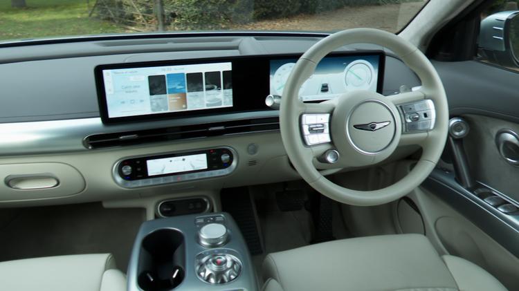 gv60_estate_106985.jpg - 234kW Sport 77.4kWh 5dr AWD Auto [Comfort/Innov]