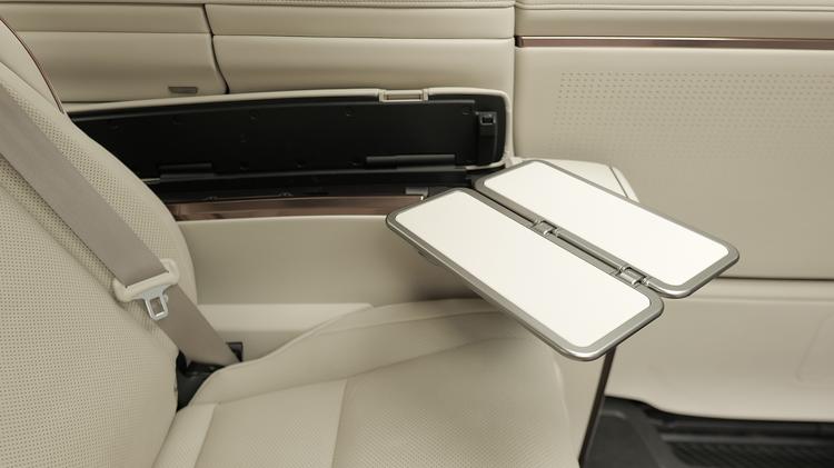lm_estate_110400.jpg - 350h 2.5 Takumi 5dr E-CVT [4 Seat]