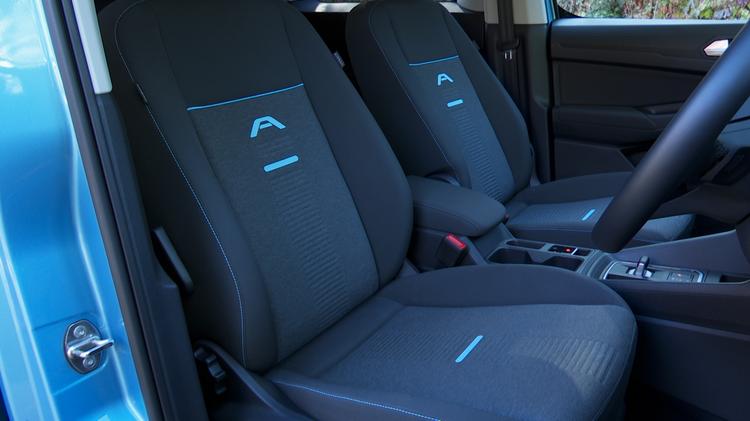 tourneo_connect_estate_diesel_106509.jpg - 2.0 EcoBlue Titanium 5dr Auto