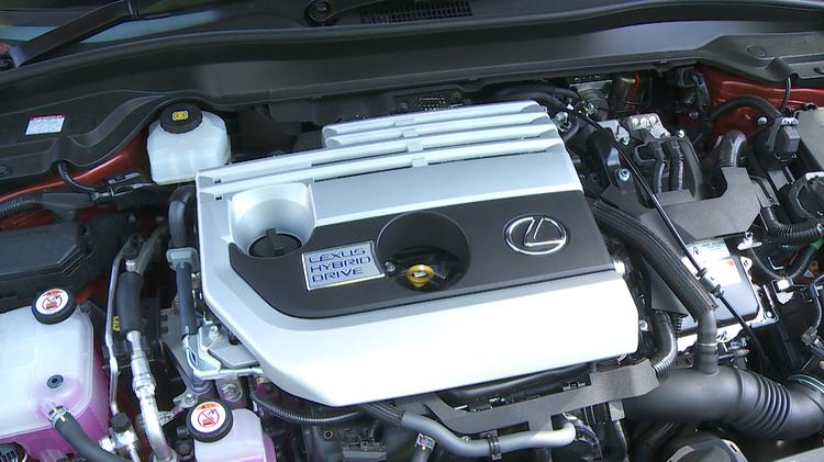 ux_hatchback_93104.jpg - 300h 2.0 F-Sport Design Tech 5dr CVT