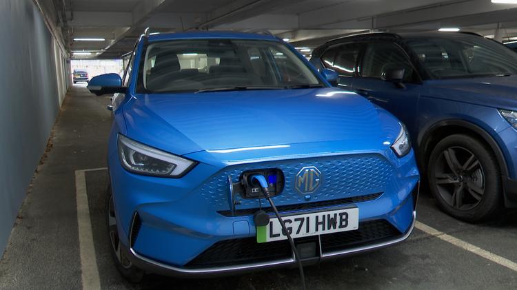 zs_electric_hatchback_105798.jpg - 130kW Trophy EV 51kWh 5dr Auto