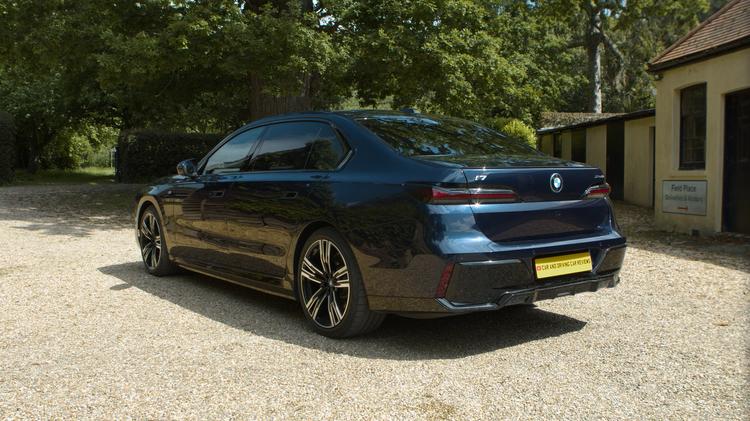 7_series_saloon_108241.jpg - M760e xDrive 4dr Auto [Executive Pack]