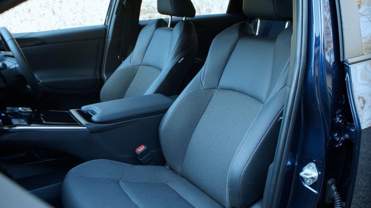 bz4x_electric_hatchback_106279.jpg - 160kW Motion 71.4kWh 5dr Auto AWD 11kW Pan/Bi-tone
