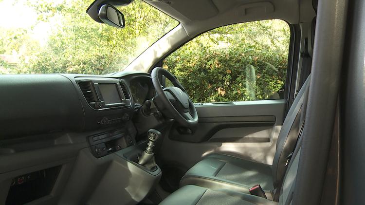 expert_l2_diesel_59808.jpg - 2.0 BlueHDi 145 Asphalt Van