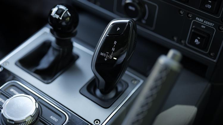 grenadier_station_wagon_107323.jpg - 3.0 T Black Edition 6dr Auto