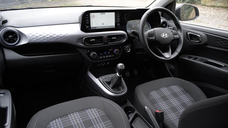 i10_hatchback_109762.jpg - 1.2 [79] Premium 5dr Auto [Nav]