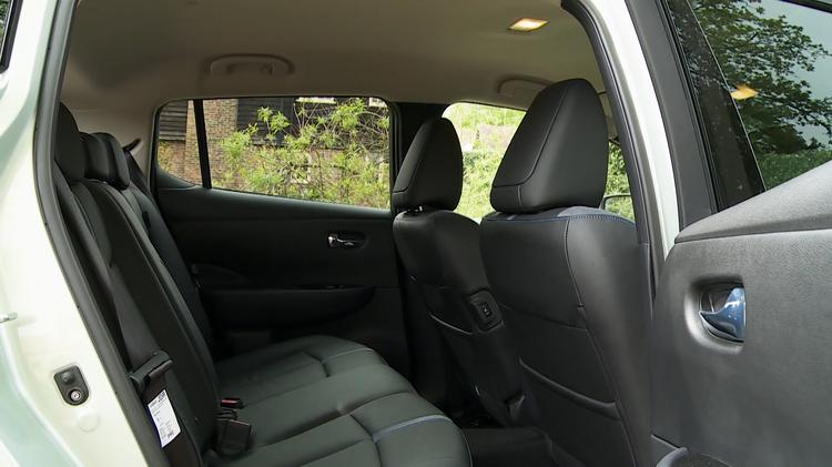 leaf_hatchback_106713.jpg - 110kW Acenta 39kWh 5dr Auto
