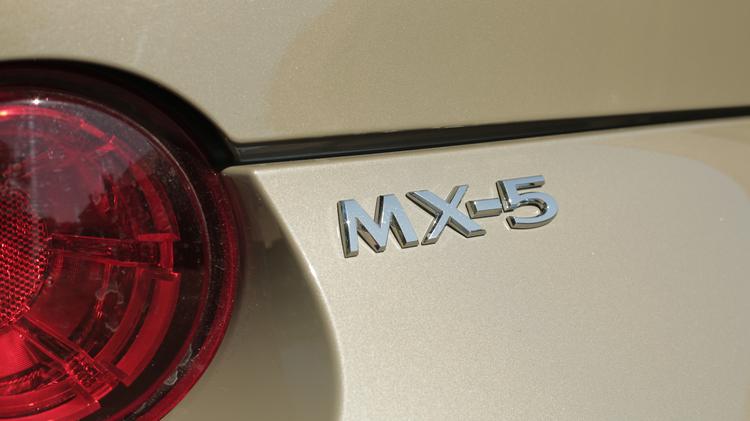 mx_5_convertible_75190.jpg - 1.5 [132] Prime-Line 2dr