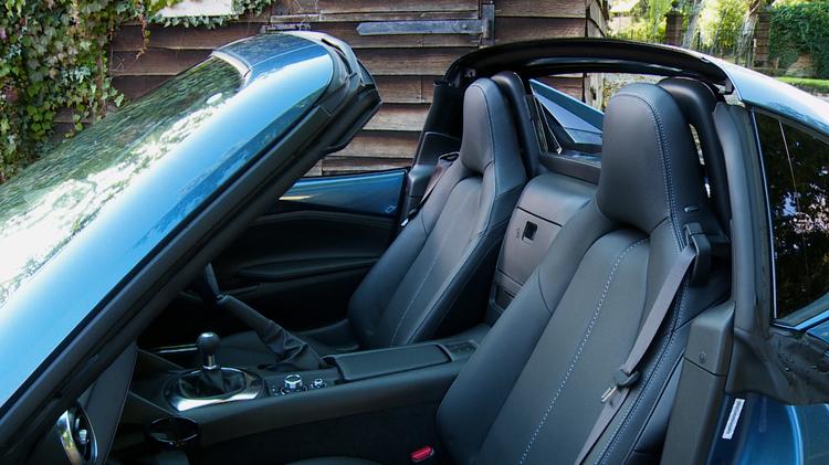 mx_5_rf_convertible_82687.jpg - 2.0 [184] Exclusive-Line 2dr