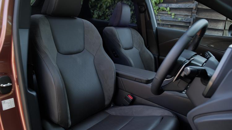 rx_estate_108326.jpg - 500h 2.4 Direct4 F-Sport 5dr Auto