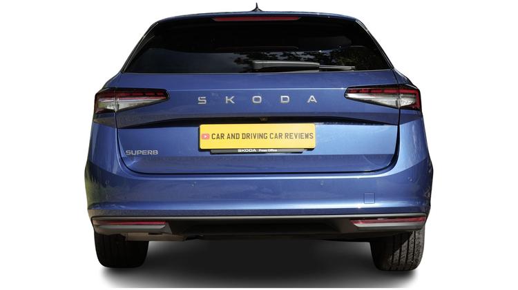superb_hatchback_112221.jpg - 2.0 TSI 204 Sportline 5dr DSG