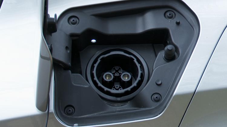 ux_electric_hatchback_101552.jpg - 300e 150kW 72.8 kWh Premium Plus Tech 5dr E-CVT