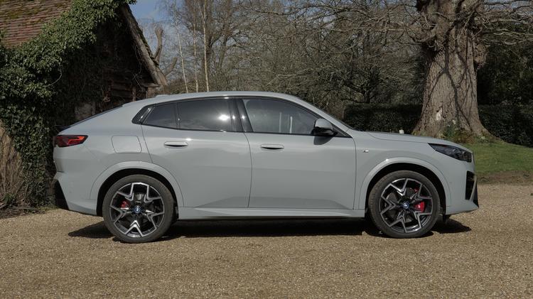 x2_hatchback_111248.jpg - sDrive 20i M Sport 5dr [Tech Plus] Step Auto