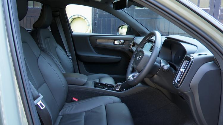 xc40_electric_estate_98833.jpg - 300kW Recharge Twin Plus 82kWh 5dr AWD Auto