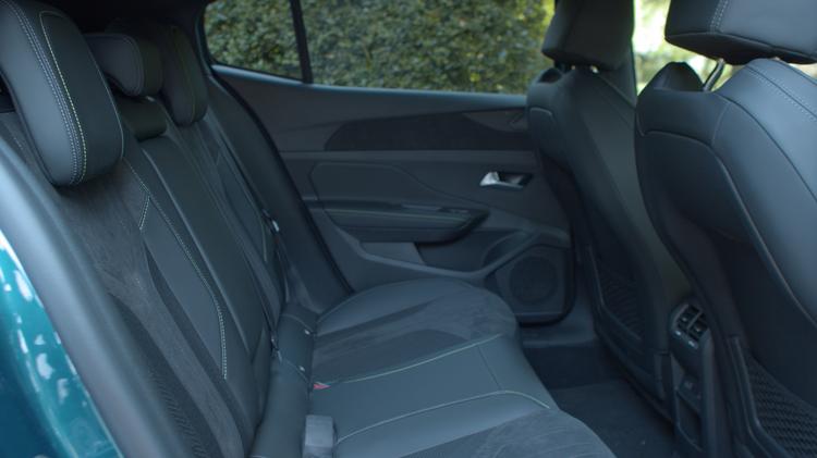 408_fastback_107842.jpg - 1.6 Plug-in Hybrid 225 GT 5dr e-EAT8