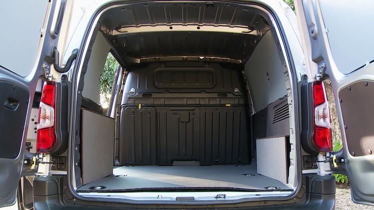 e_partner_long_59790.jpg - 100kW 52kWh Professional Plus Van Auto