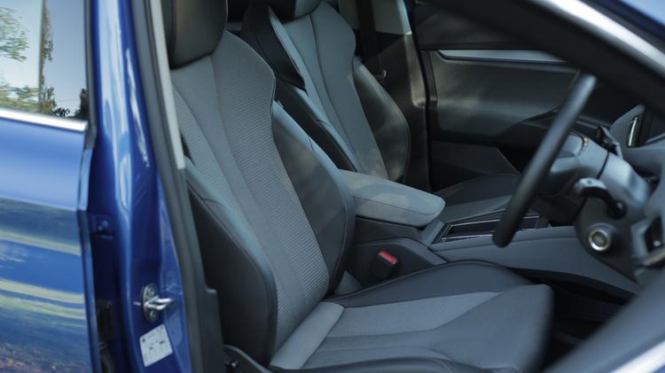 enyaq_coupe_111064.jpg - 210kW 85 Edition 82kWh 5dr Auto [Suite/Maxx]