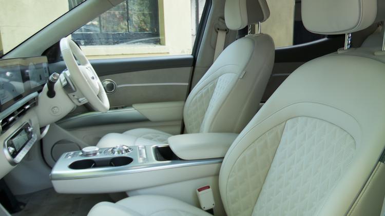 gv60_estate_106985.jpg - 234kW Sport 77.4kWh 5dr AWD Auto [Comfort/Innov]