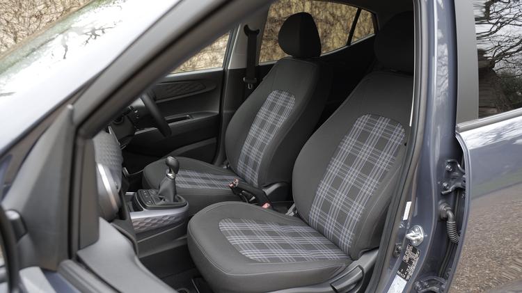 i10_hatchback_109762.jpg - 1.2 [79] Premium 5dr Auto [Nav]