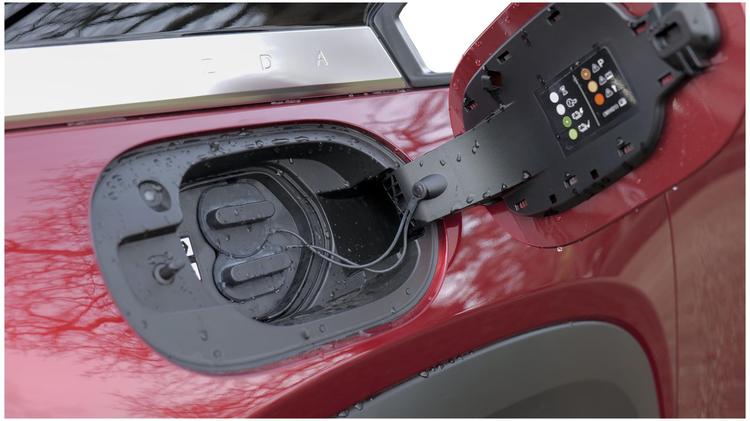 mx_30_hatchback_109028.jpg - 125kW R-EV Prime Line 5dr Auto