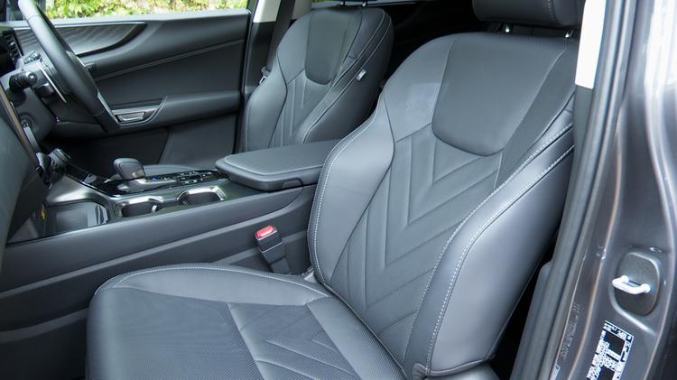 nx_estate_105339.jpg - 450h+ 2.5 5dr E-CVT [Premium Pack]