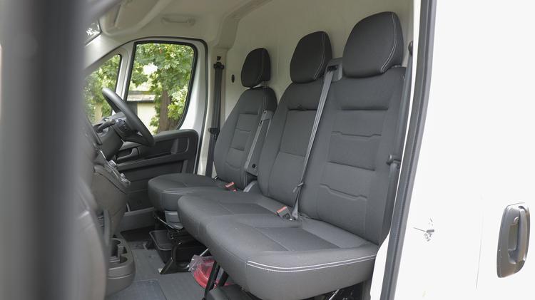 relay_35_heavy_l4_diesel_60023.jpg - 2.2 BlueHDi 140 H2 Van Enterprise