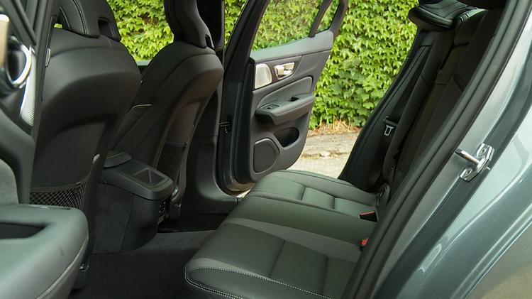 s60_saloon_94183.jpg - 2.0 B5P Plus Dark 4dr AWD Auto