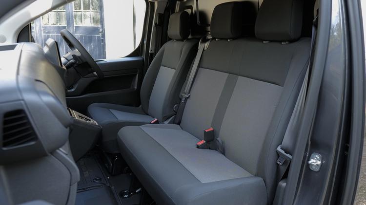 scudo_l1_special_edition_65081.jpg - 2.2 Multijet 180 Onyx Crew Van Auto