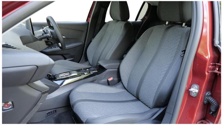 208_hatchback_110644.jpg - 1.2 PureTech 100 GT 5dr