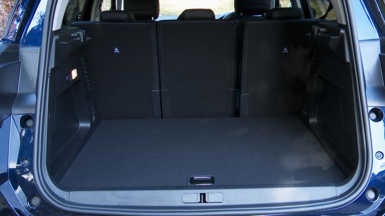 c5_aircross_hatchback_106560.jpg - 1.2 Hybrid 136 Plus 5dr e-DSC6