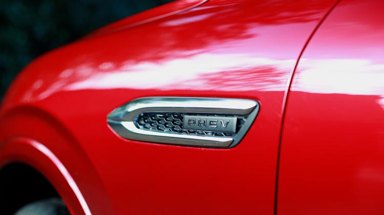 cx_60_estate_diesel_108355.jpg - 3.3d 200 Exclusive-Line 5dr Auto [Comfort Pack]