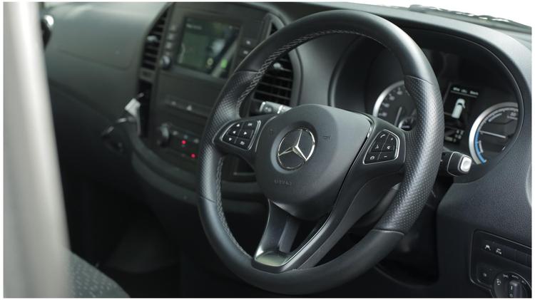 evito_l2_electric_fwd_63473.jpg - 85kW 66kWh Pro Van Auto