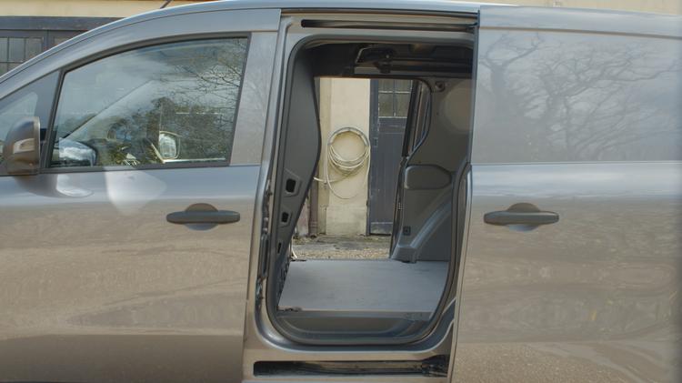 kangoo_l2_diesel_57531.jpg - LL21 Blue dCi 95 Advance [Safety] Van