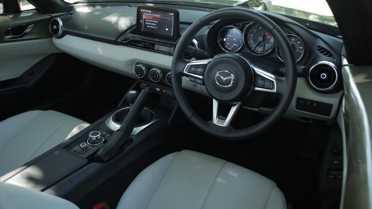 mx_5_convertible_75190.jpg - 1.5 [132] Prime-Line 2dr
